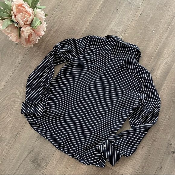 Ralph Lauren Navy Striped 100% Silk Pearl Button Down Blouse - Picture 4 of 5